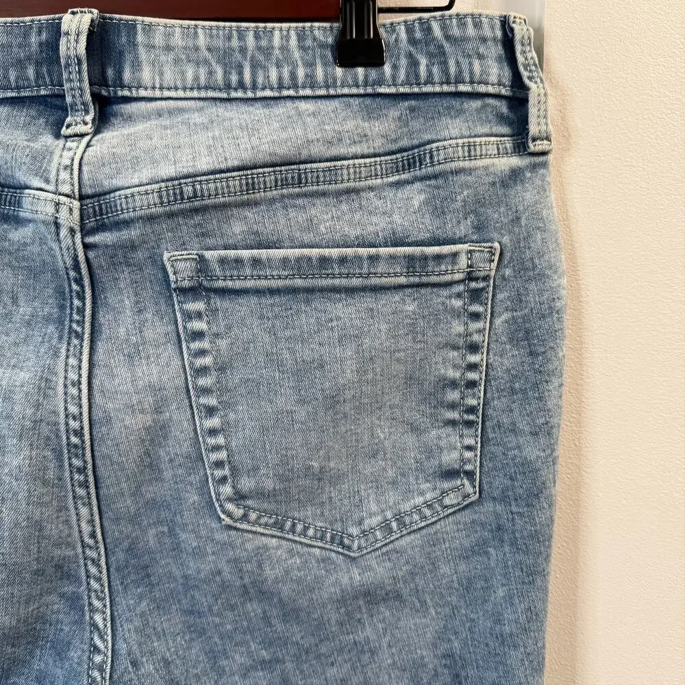 Torrid Women’s Feel the Fit Ankle Jeans Size 10